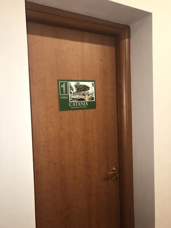 Locami Holiday&Rooms Jolanda Suite كاتانيا المظهر الخارجي الصورة